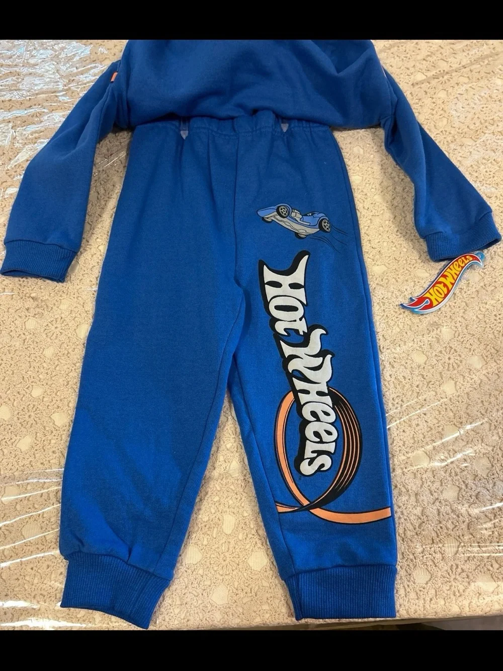 Hot wheels 2 piece jogger super soft size 24 months brand new